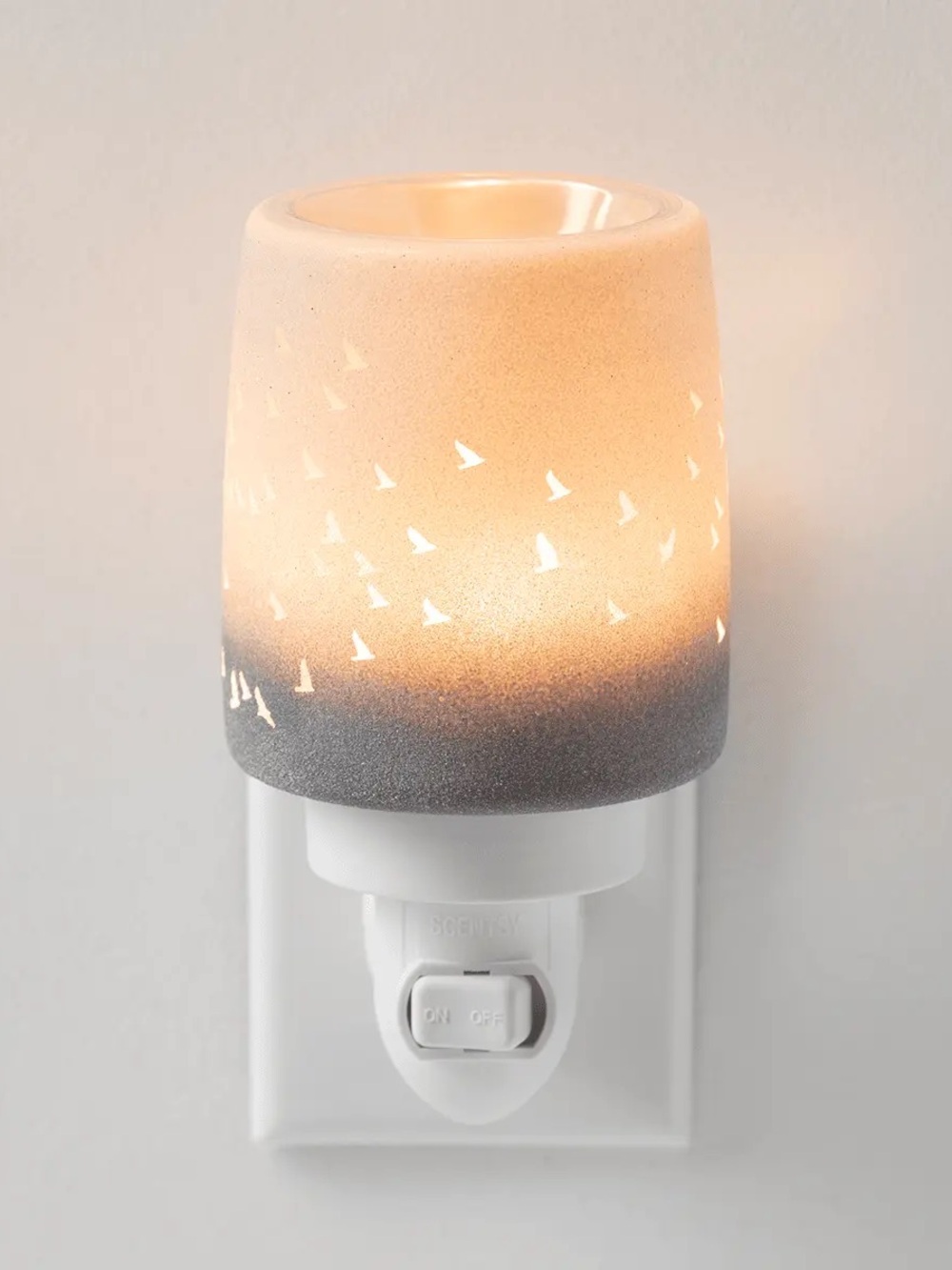 Scentsy 🌊 Waves & Wings 🪽 Mini Warmer NIB Wall plug-in Night light Frosted glass - Picture 2 of 8